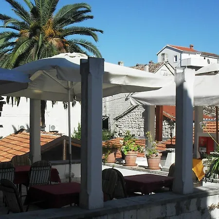 B&B Liza 트로기르