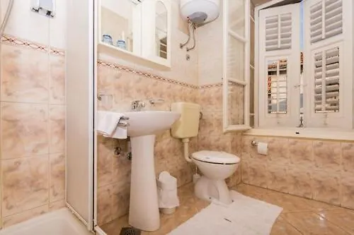 Liza 3* Трогир