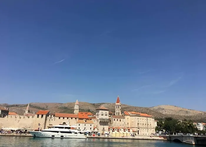 Liza 3* Trogir