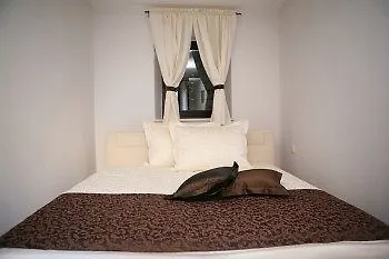 Liza Bed & Breakfast 3*