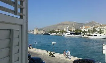 Bed & Breakfast Liza 3*